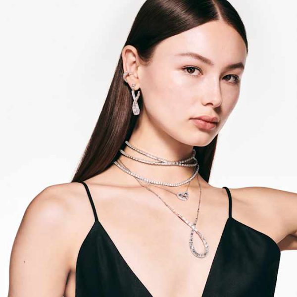 Hyperbola drop earrings Infinity, White, Rhodium plated - Image 7