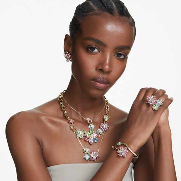 Idyllia ear cuff Set (3), Asymmetrical design, Mixed cuts, Flower, Multicolored, Gold-tone plated - Image 6