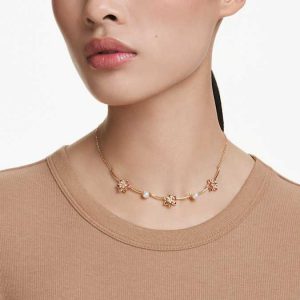 Idyllia necklace Crystal pearl, Mixed cuts, Flower, Multicolored, Gold-tone plated