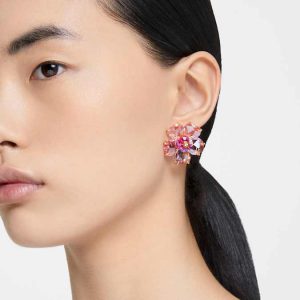 Idyllia stud earrings Flower, Pink, Gold-tone plated