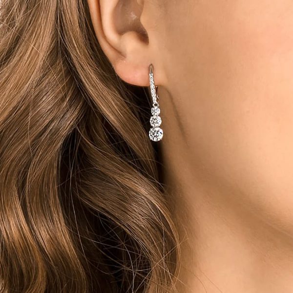 Stilla Attract hoop earrings Round cut, White, Rhodium plated - Image 6