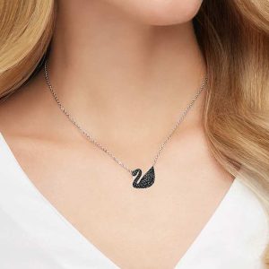 Swan pendant Swan, Black, Rhodium plated
